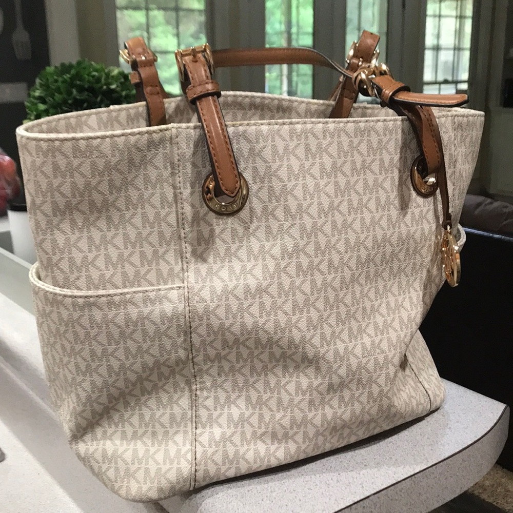 Michael Kors purse